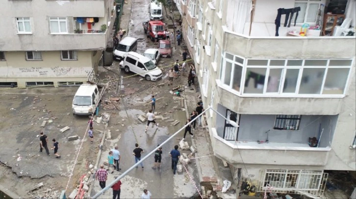 İstanbul'da sel sularının viraneye çevirdiği sokaklar böyle görüntülendi