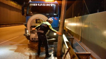 Bursa Büyükşehir Belediyesi BUSKİ ekipleri gece gündüz çalışıyor
