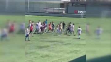 İstanbul'da U17 maçında kavga çıktı