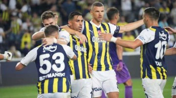 Kadıköy'de üç gollü galibiyet! Fenerbahçe play-off'a göz kırptı